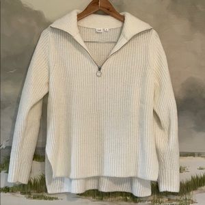 Women’s GAP Cream Pullover Zip-up Sweater- Medium